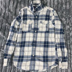 American Eagle Outfitters Blue and White Button Down Shirt